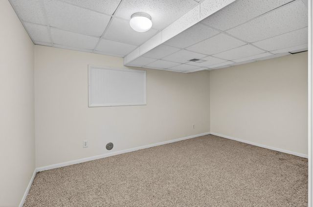 2205 Winding Hill Road, Davenport, IA 52807