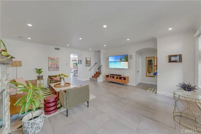 308 5th Street, Huntington Beach, CA 92648