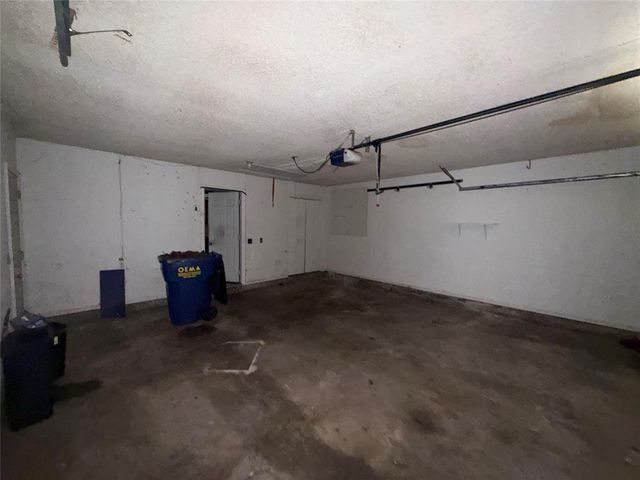 926 W Churchill Way, Mustang, OK 73064
