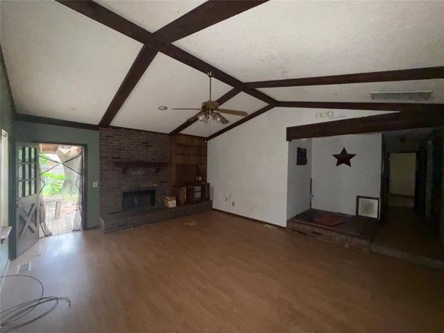 926 W Churchill Way, Mustang, OK 73064