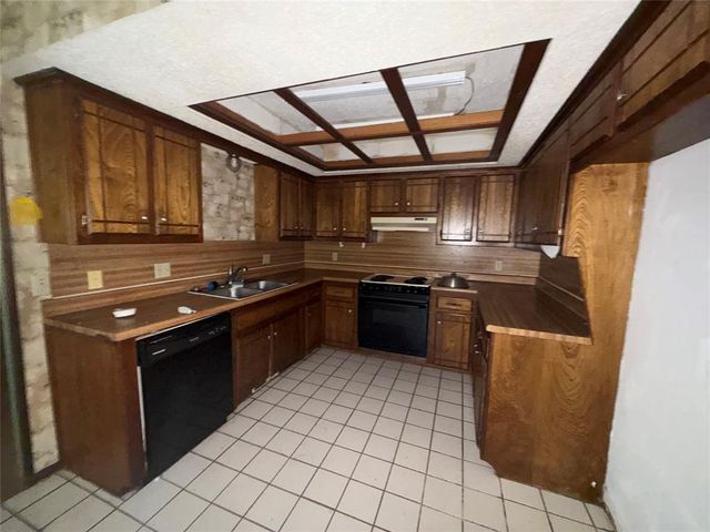 926 W Churchill Way, Mustang, OK 73064