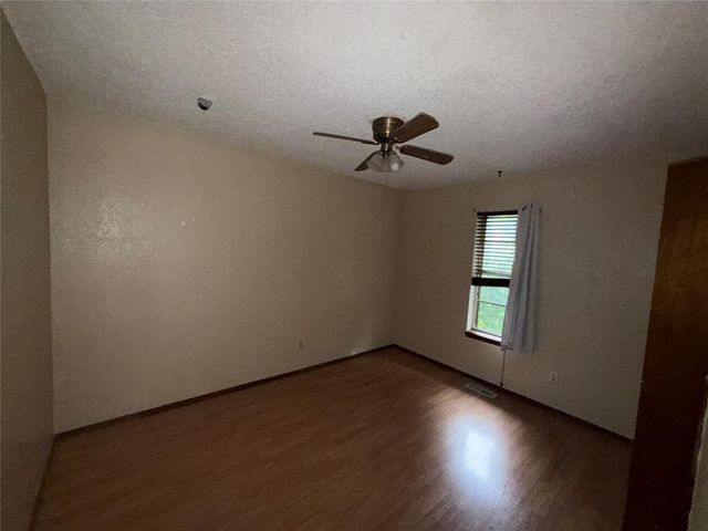 926 W Churchill Way, Mustang, OK 73064