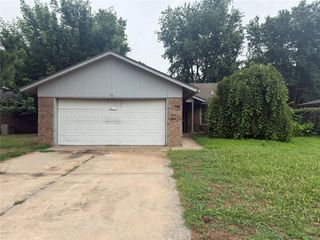 926 W Churchill Way, Mustang, OK 73064