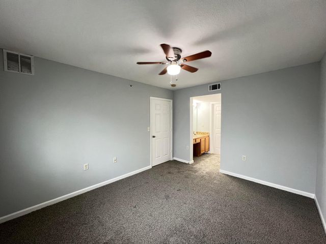 301 SW Palm Dr Apt 205, Port St Lucie, FL 34986