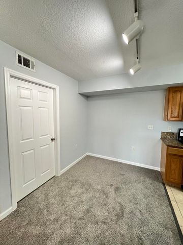 301 SW Palm Dr Apt 205, Port St Lucie, FL 34986