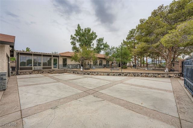 10410 La Cienega Street, Las Vegas, NV 89183