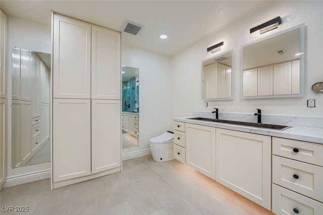 10410 La Cienega Street, Las Vegas, NV 89183