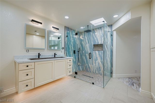 10410 La Cienega Street, Las Vegas, NV 89183