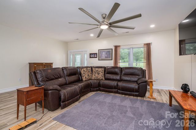 3103 Richview Drive, Crouse, NC 28033