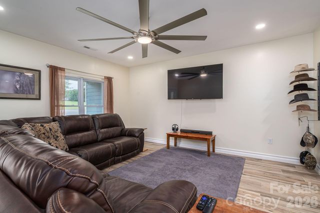 3103 Richview Drive, Crouse, NC 28033