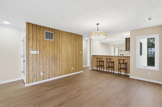 4936 Lauderdale AVE, Virginia Beach, VA 23455