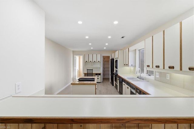 4936 Lauderdale AVE, Virginia Beach, VA 23455