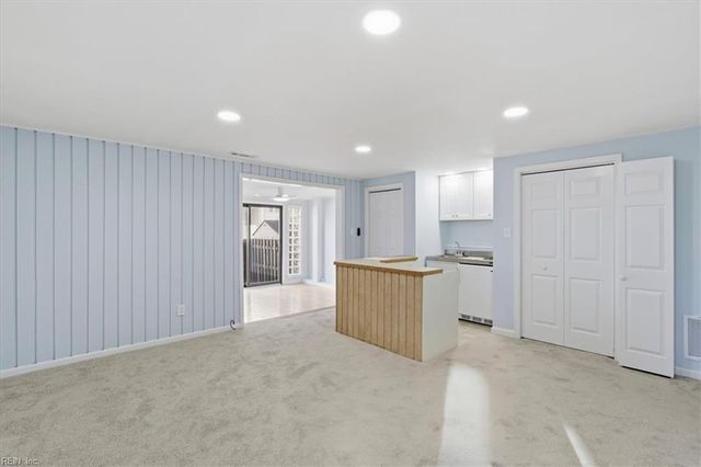 4936 Lauderdale AVE, Virginia Beach, VA 23455