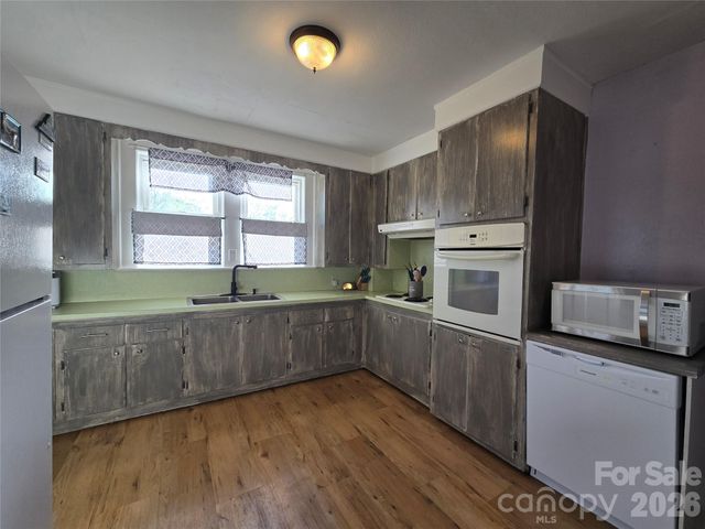 4207 Section House Road, Hickory, NC 28601