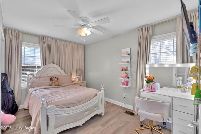 2022 Nocturne Dr, Louisville, KY 40272