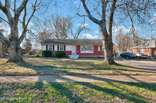 2022 Nocturne Dr, Louisville, KY 40272