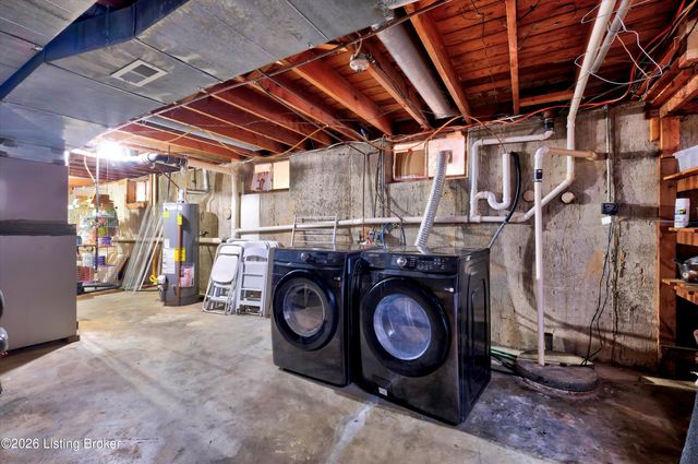 2022 Nocturne Dr, Louisville, KY 40272