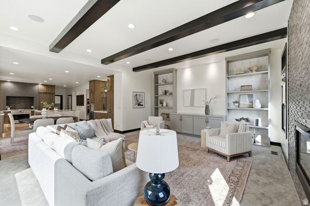 1017 N OAKRIDGE DR, Farmington, UT 84025