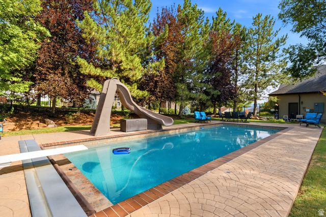 1017 N OAKRIDGE DR, Farmington, UT 84025