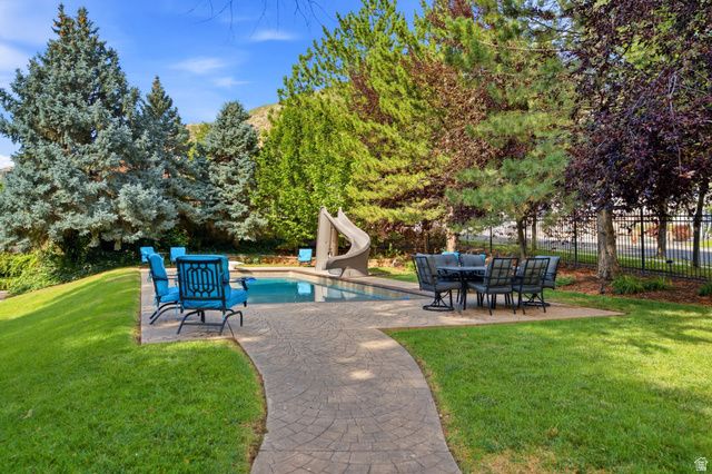 1017 N OAKRIDGE DR, Farmington, UT 84025