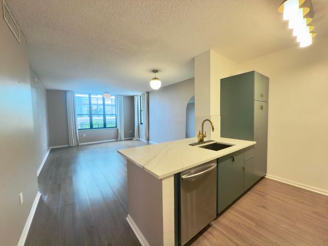 630 S Sapodilla Avenue 333, West Palm Beach, FL 33401