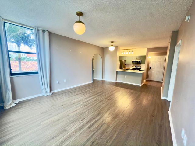 630 S Sapodilla Avenue 333, West Palm Beach, FL 33401