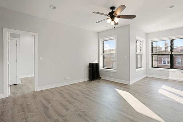 6105 N Winthrop Avenue 3, Chicago, IL 60660