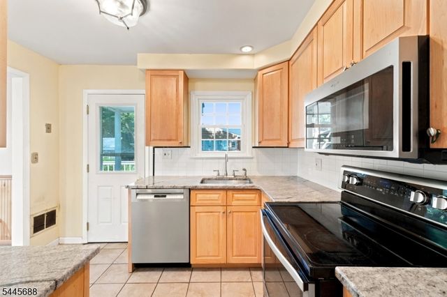 120 S 15Th Ave, Manville Boro, NJ 08835