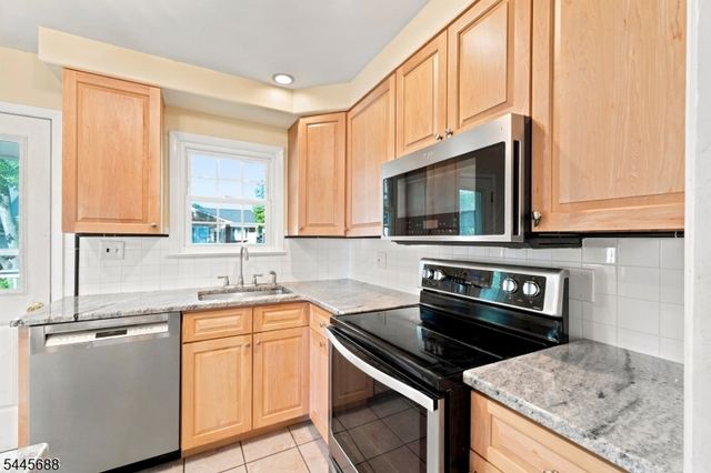 120 S 15Th Ave, Manville Boro, NJ 08835