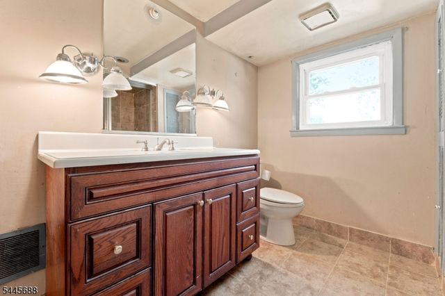 120 S 15Th Ave, Manville Boro, NJ 08835