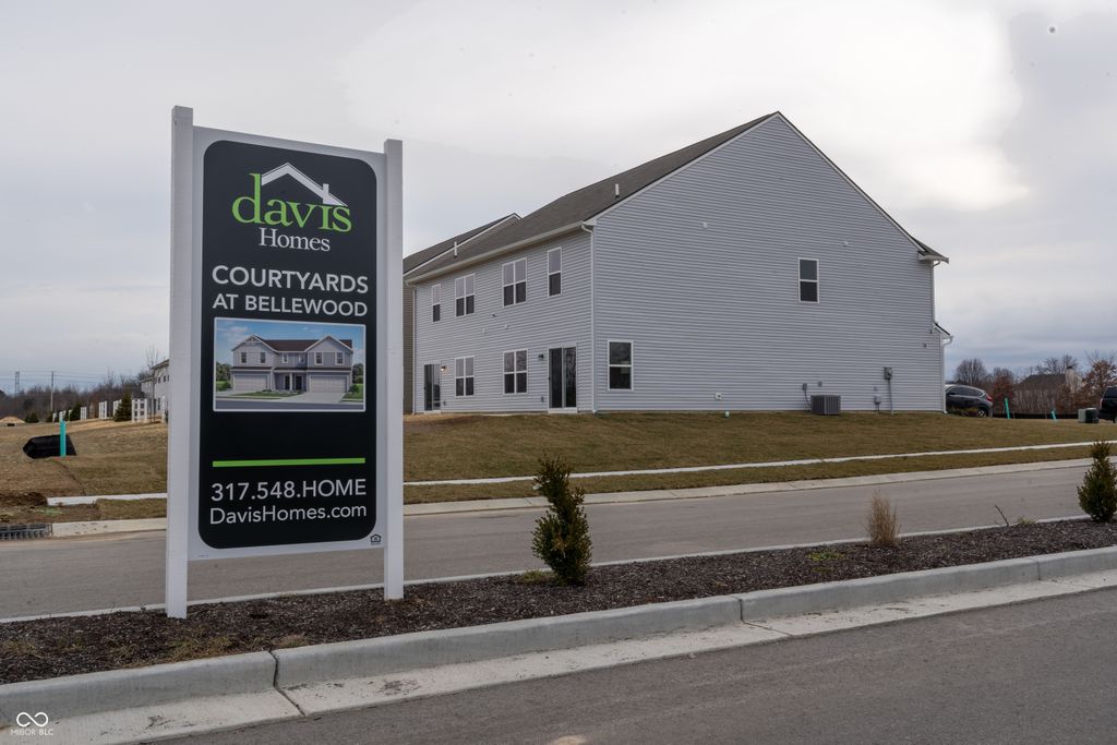 10803 Penwell Way, Indianapolis, IN 46235