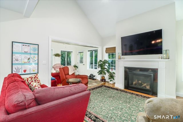 215 Meadow Brook Road 215, Oxford, CT 06478