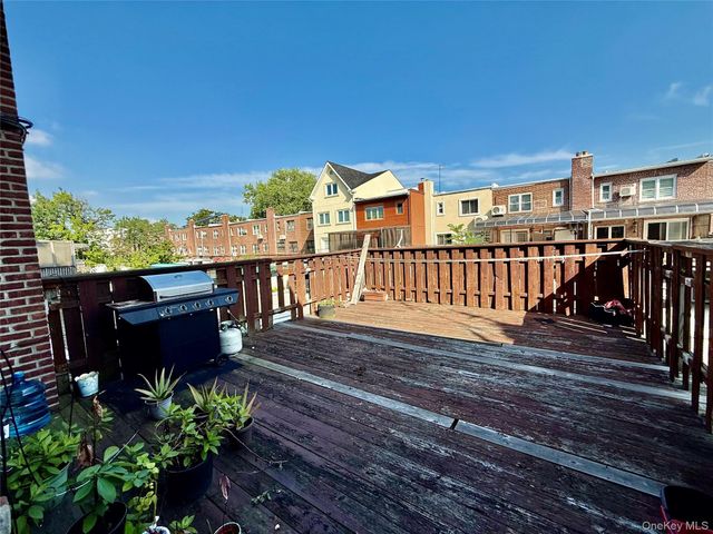 15043 77th Road, Flushing, NY 11367