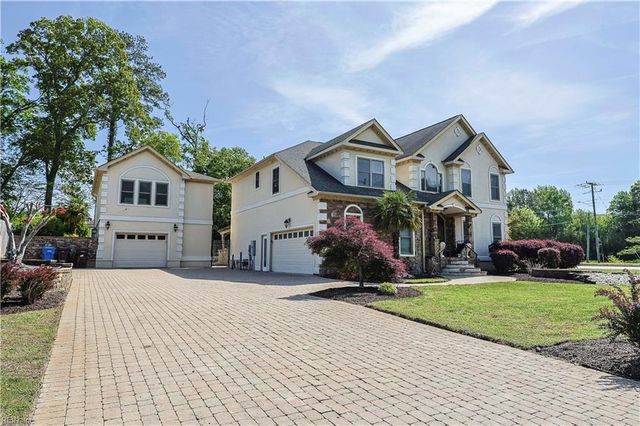501 Shadow Brooke DR, Chesapeake, VA 23320