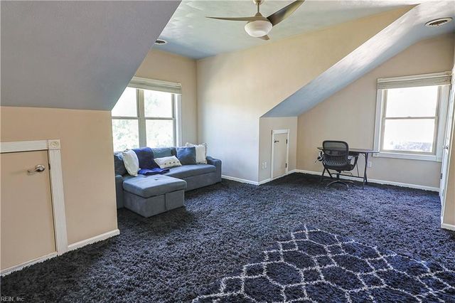 501 Shadow Brooke DR, Chesapeake, VA 23320