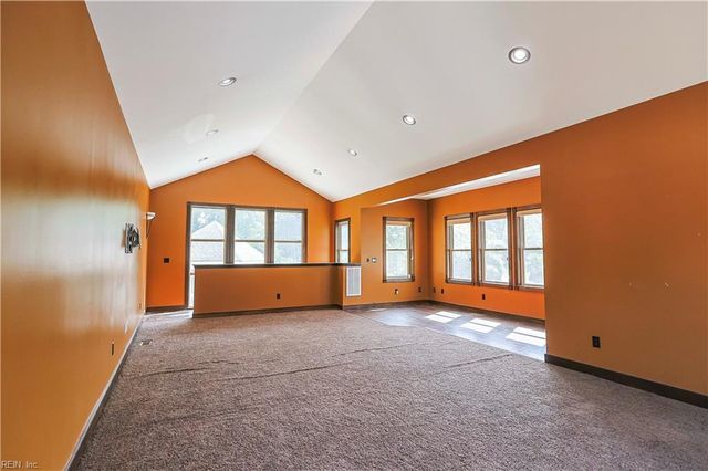 501 Shadow Brooke DR, Chesapeake, VA 23320