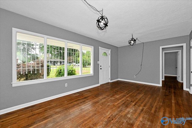 2010 SE 13th Street, Decatur, AL 35601