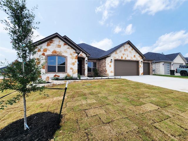 801 Golden Eagle CV, Salado, TX 76571