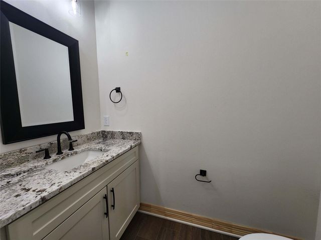 801 Golden Eagle CV, Salado, TX 76571