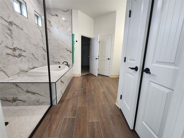801 Golden Eagle CV, Salado, TX 76571