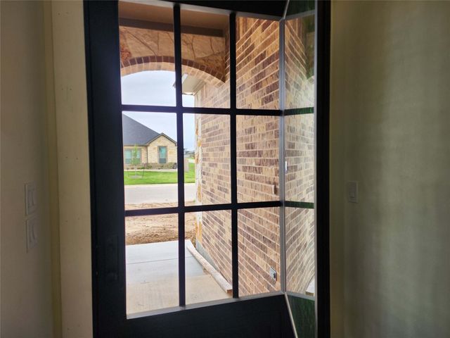 801 Golden Eagle CV, Salado, TX 76571