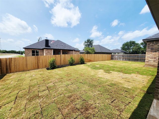 801 Golden Eagle CV, Salado, TX 76571