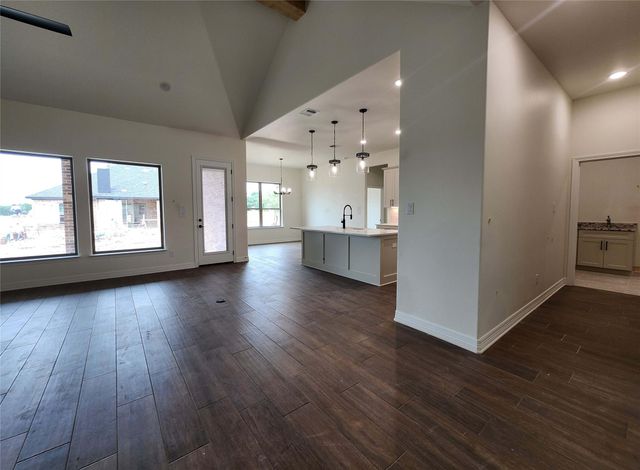801 Golden Eagle CV, Salado, TX 76571