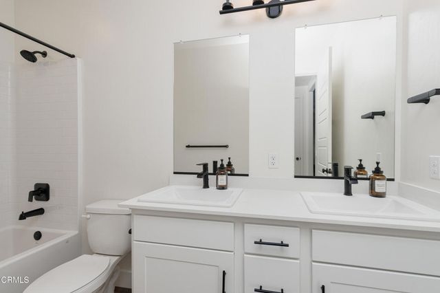 7808 Martian River Street, Bakersfield, CA 93311