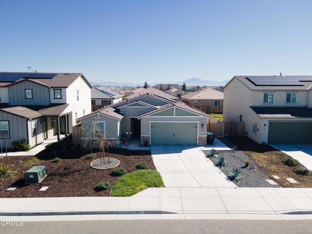 7808 Martian River Street, Bakersfield, CA 93311