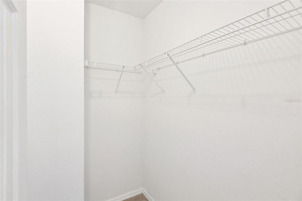 Image 17 of property listing at 12304 COUNTRY WHITE CIRCLE, Tampa, FL 33635