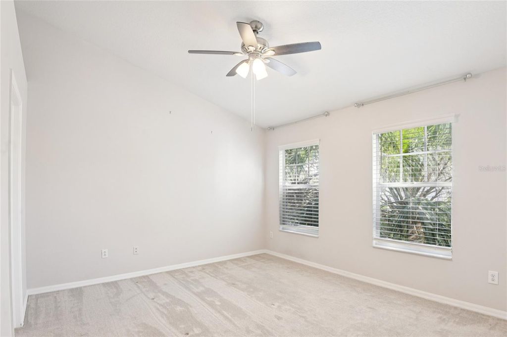 Image 19 of property listing at 12304 COUNTRY WHITE CIRCLE, Tampa, FL 33635