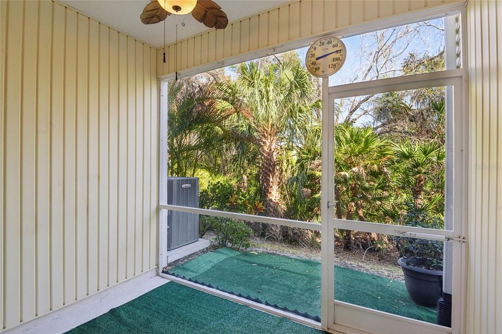 Image 24 of property listing at 12304 COUNTRY WHITE CIRCLE, Tampa, FL 33635