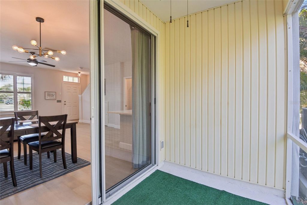 Image 25 of property listing at 12304 COUNTRY WHITE CIRCLE, Tampa, FL 33635