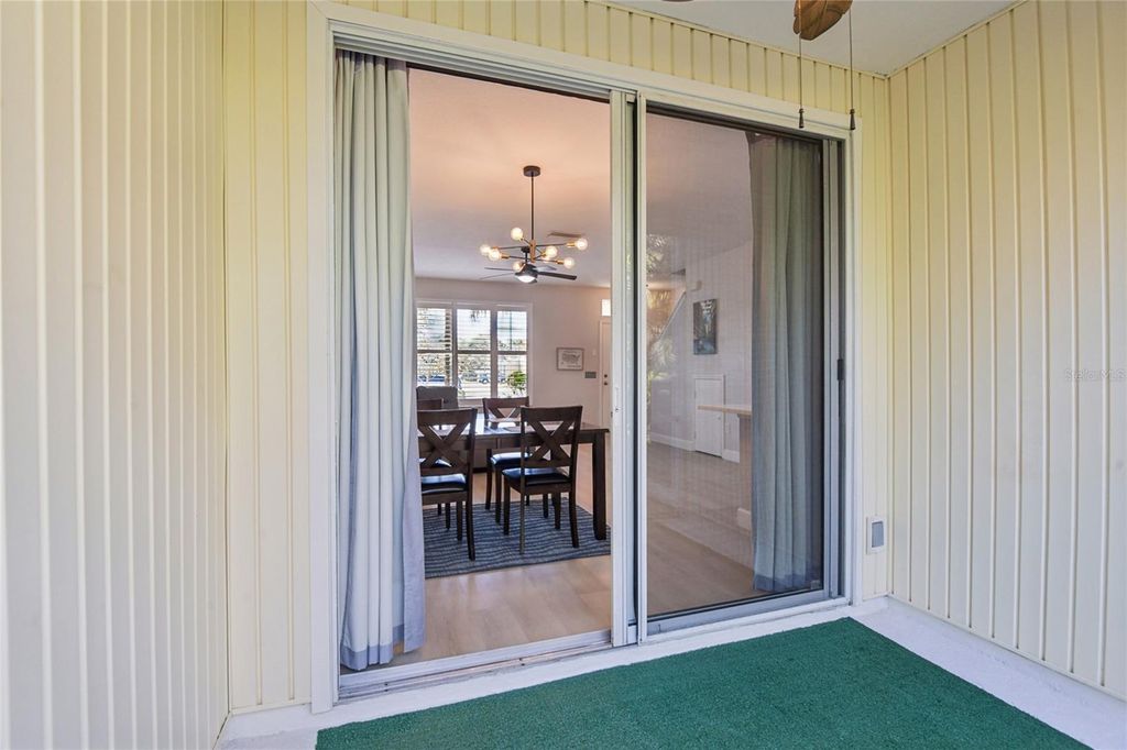 Image 26 of property listing at 12304 COUNTRY WHITE CIRCLE, Tampa, FL 33635